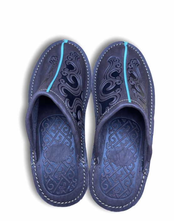 Zapatos caseros de estilo tradicional mongol. - Tamaño: 42
