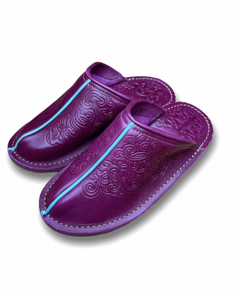 Home shoes of traditional Mongolian style Mongolia.cz