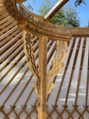 Natürliche Jurte mit Ornamenten ∅7m