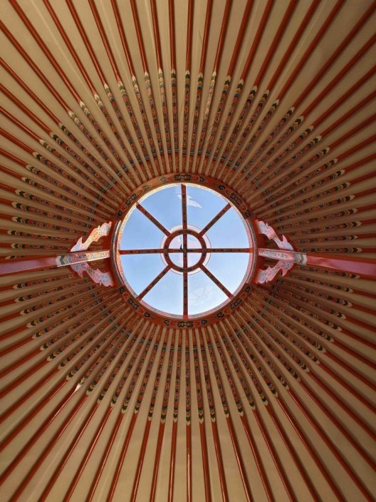 Orange yurt ∅6m